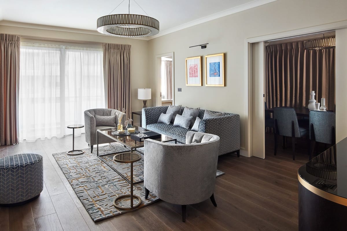 Apartment, 2 Bedrooms, Garden View | Living area | Flat-screen TV