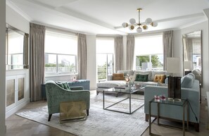 Télévision à écran plat