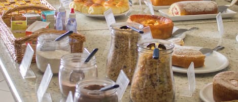 Petit déjeuner buffet compris tous les jours