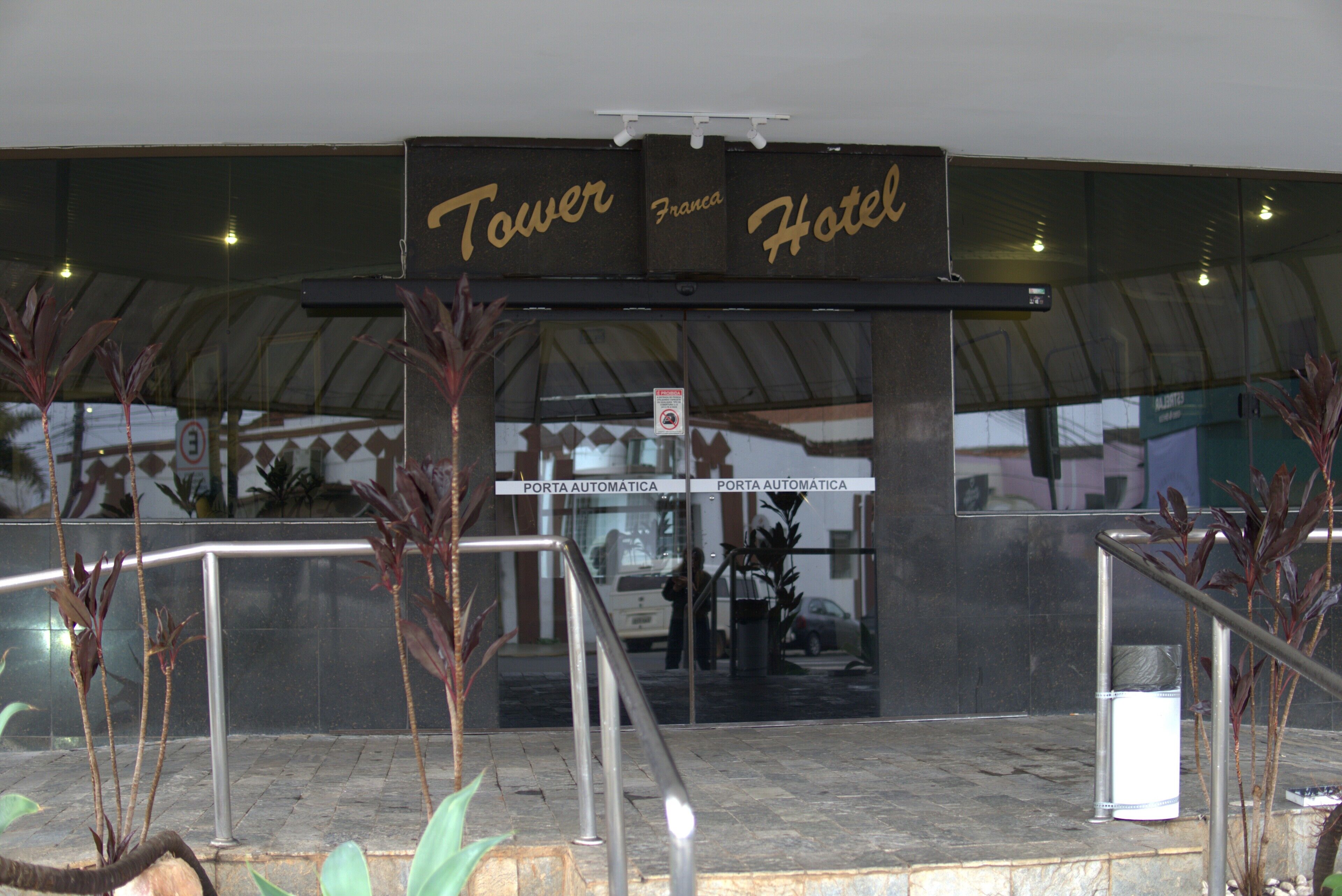 outdoor banquet area