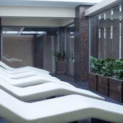 Couples treatment room(s), sauna, Turkish bath/hammam, body treatments