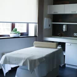Couples treatment room(s), sauna, Turkish bath/hammam, body treatments