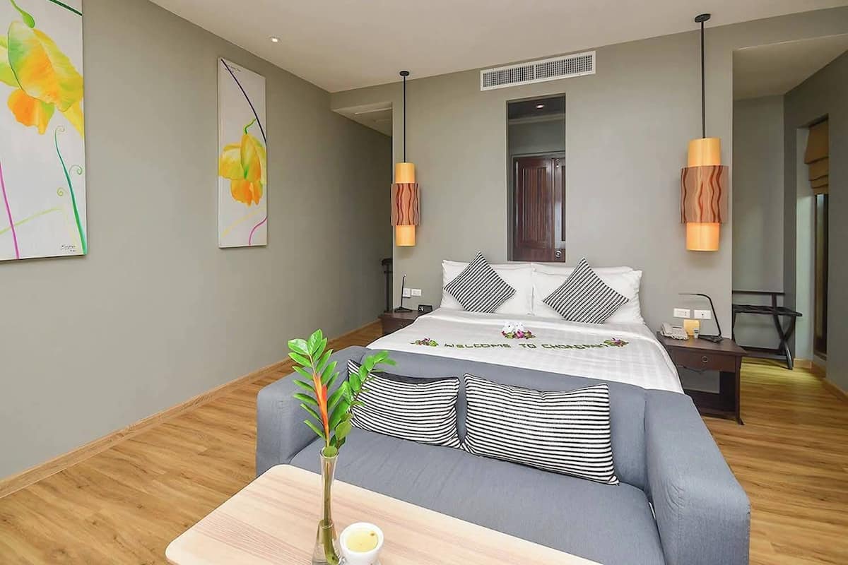 Bungalow, quang cảnh biển | Minibar, két bảo mật tại phòng, bàn ủi/dụng cụ ủi quần áo
