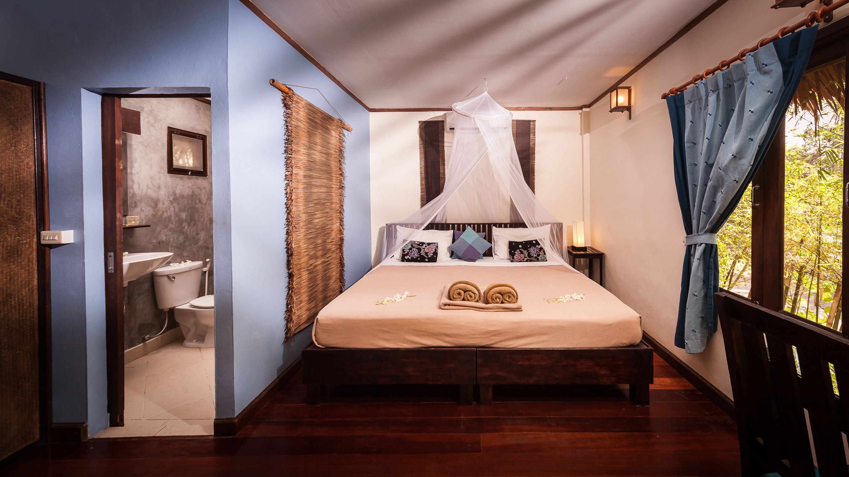 1 bedroom, in-room safe, desk, free cots/infant beds