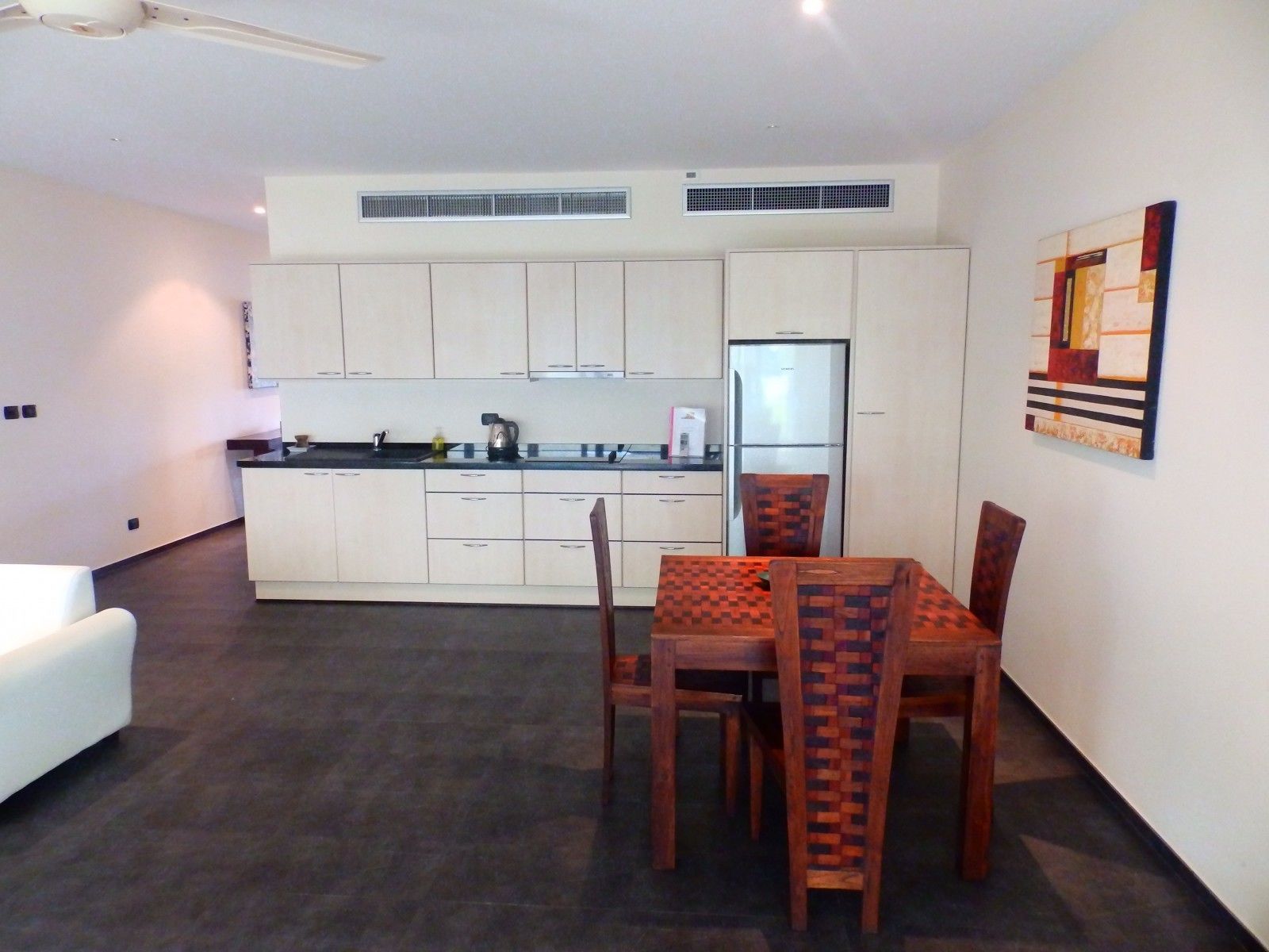 deluxe apartment | in-room safe, desk, blackout curtains, rollaway beds