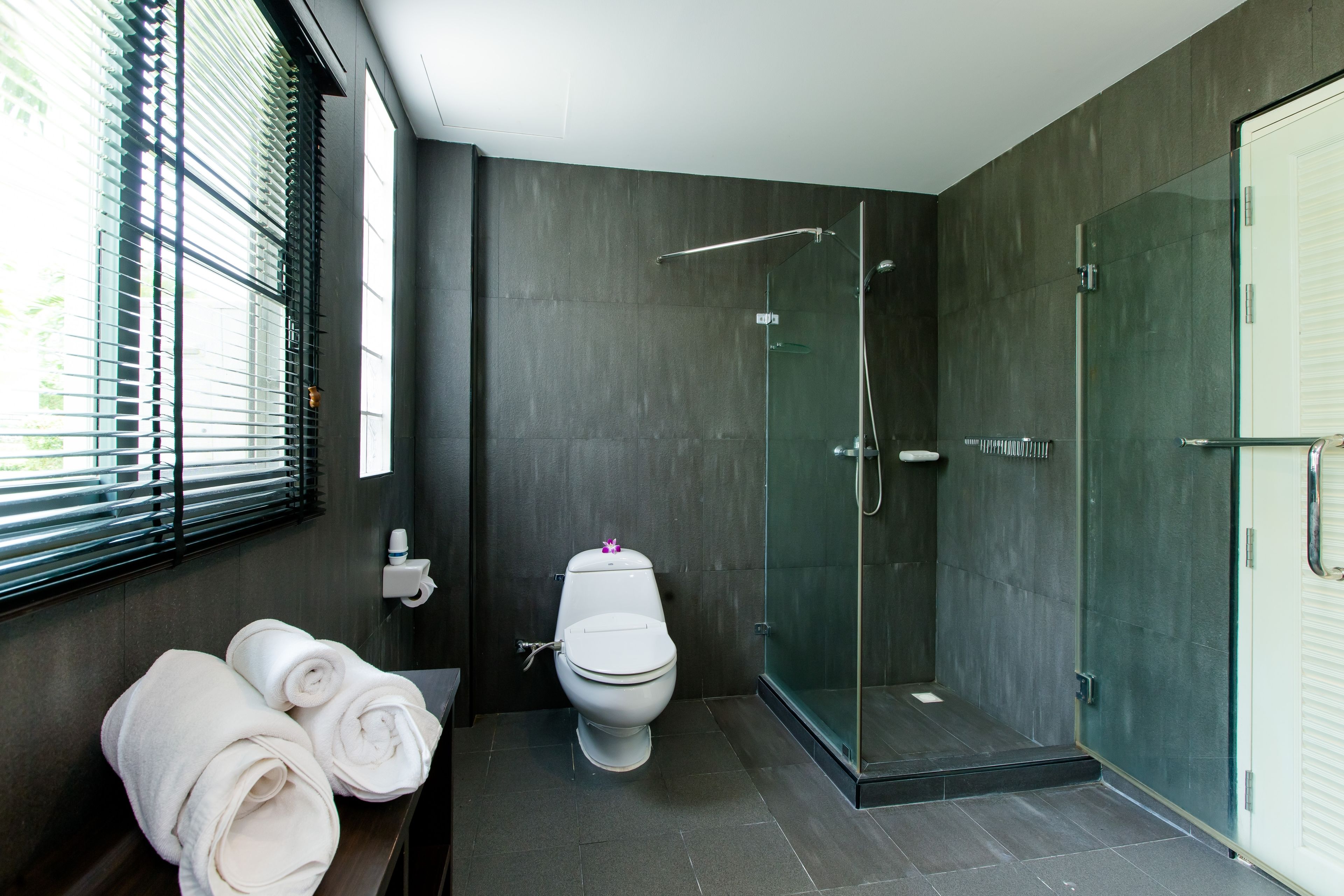 suite, pool access | bathroom | free toiletries, hair dryer, towels