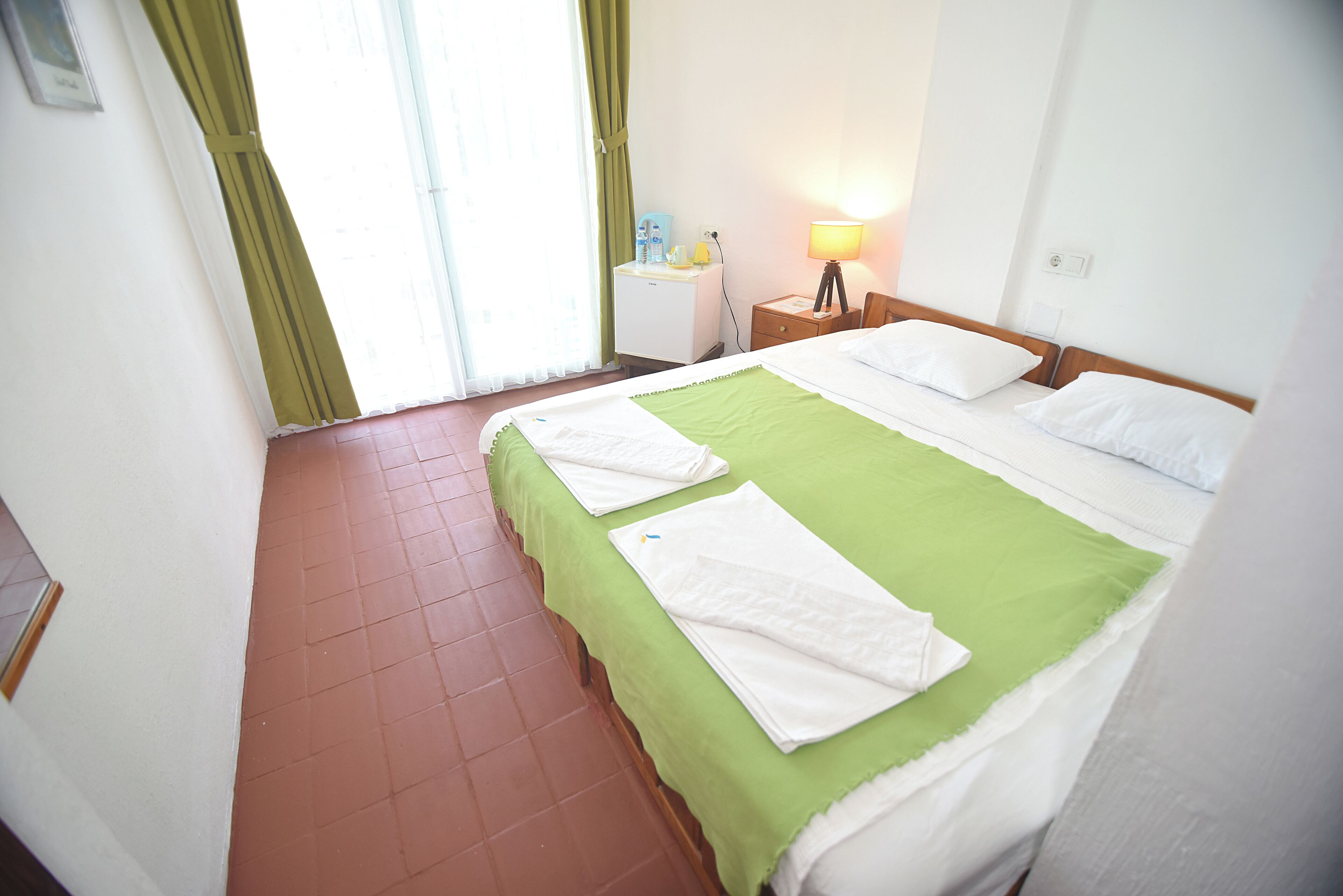 basic double room | 1 bedroom, free minibar items, free wifi, bed sheets