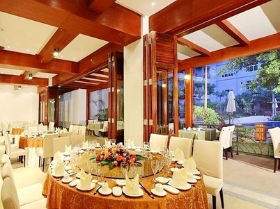 Bahamas Holiday Hotel - Sanya