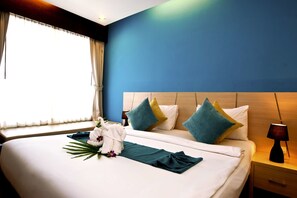 Dobbeltrom – deluxe | Sengetøy av topp kvalitet, minibar, safe på rommet og skrivebord