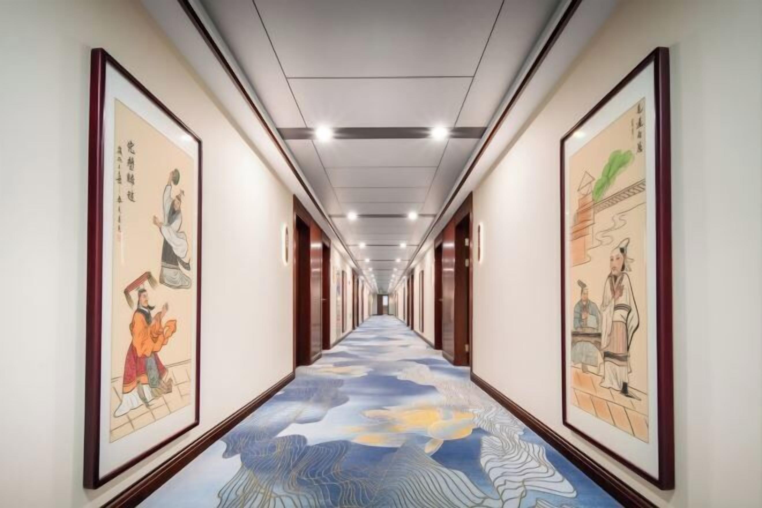 المنشأة من الداخل