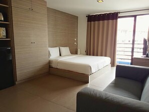 Superior Double Room, 1 King Bed | In-room safe, blackout drapes, free WiFi - Mooks Residence (Pattaya)