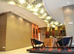Lobby sitting area - Mooks Residence (Pattaya)