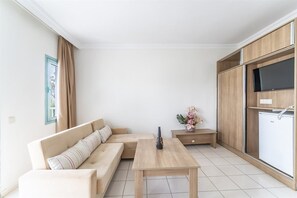 Living room - Royal Panacea Hotel (Bodrum)