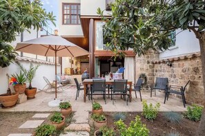 Villa | Vue sur la cour