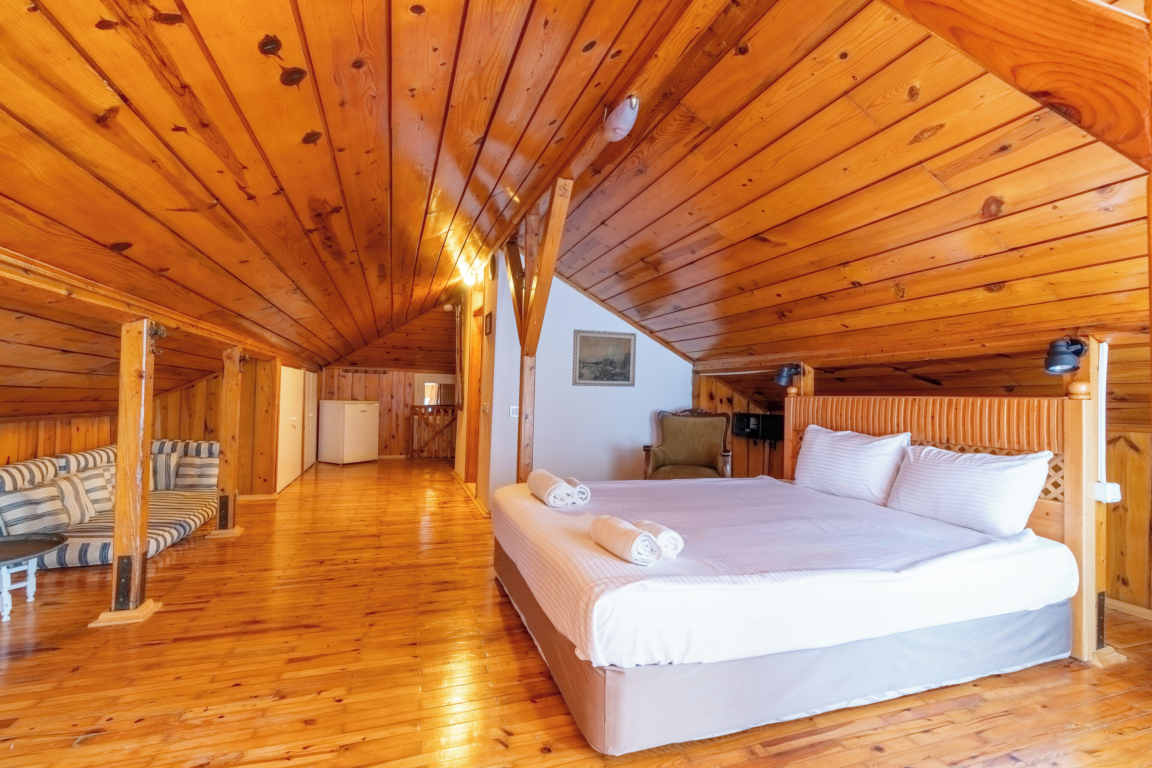 loft | 1 bedroom, minibar, in-room safe, iron/ironing board