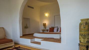 Duplex, 2 Bedrooms | Minibar, in-room safe, blackout drapes, soundproofing