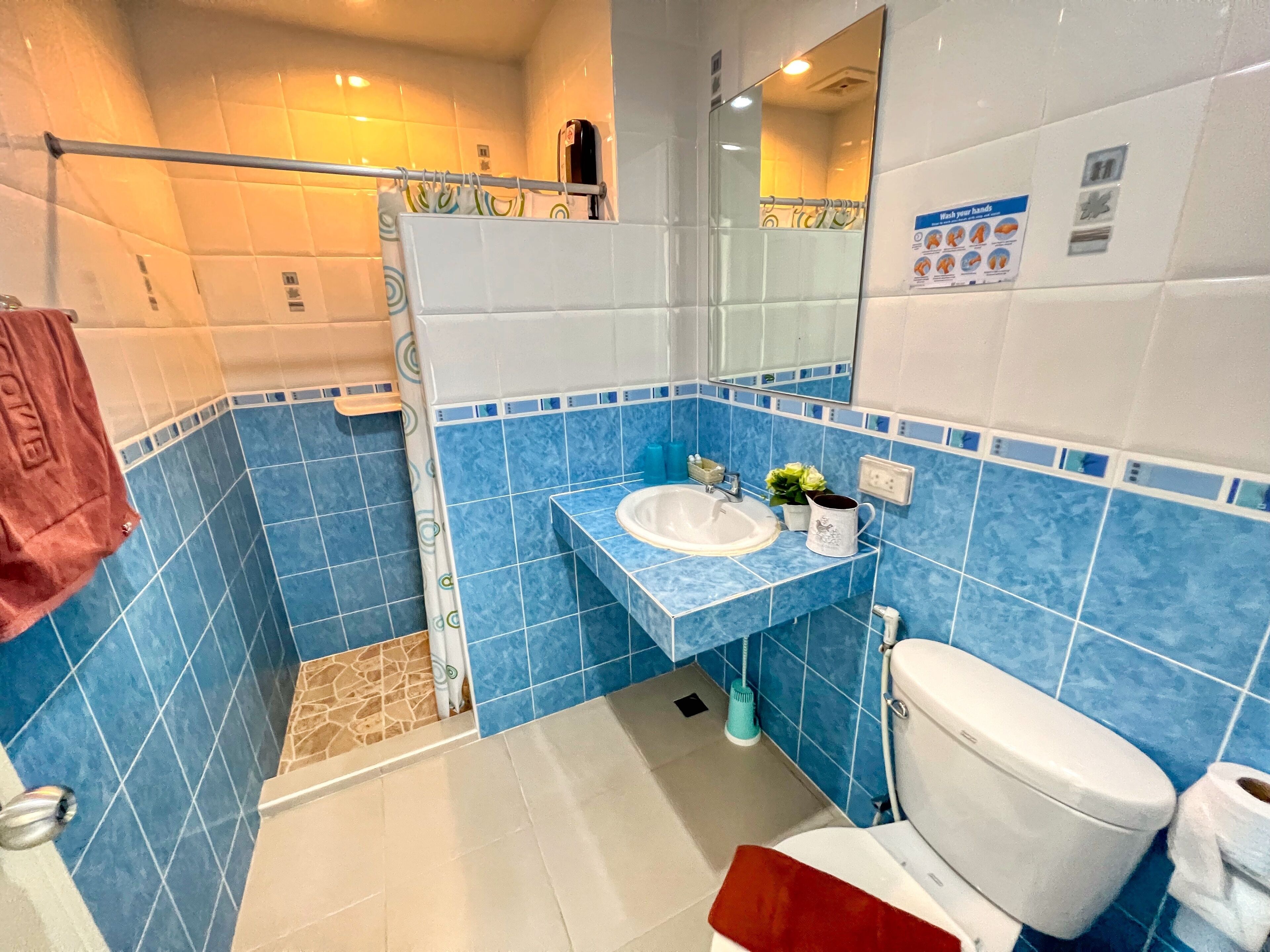 deluxe double room, ocean view | bathroom | shower, hair dryer, towels, soap