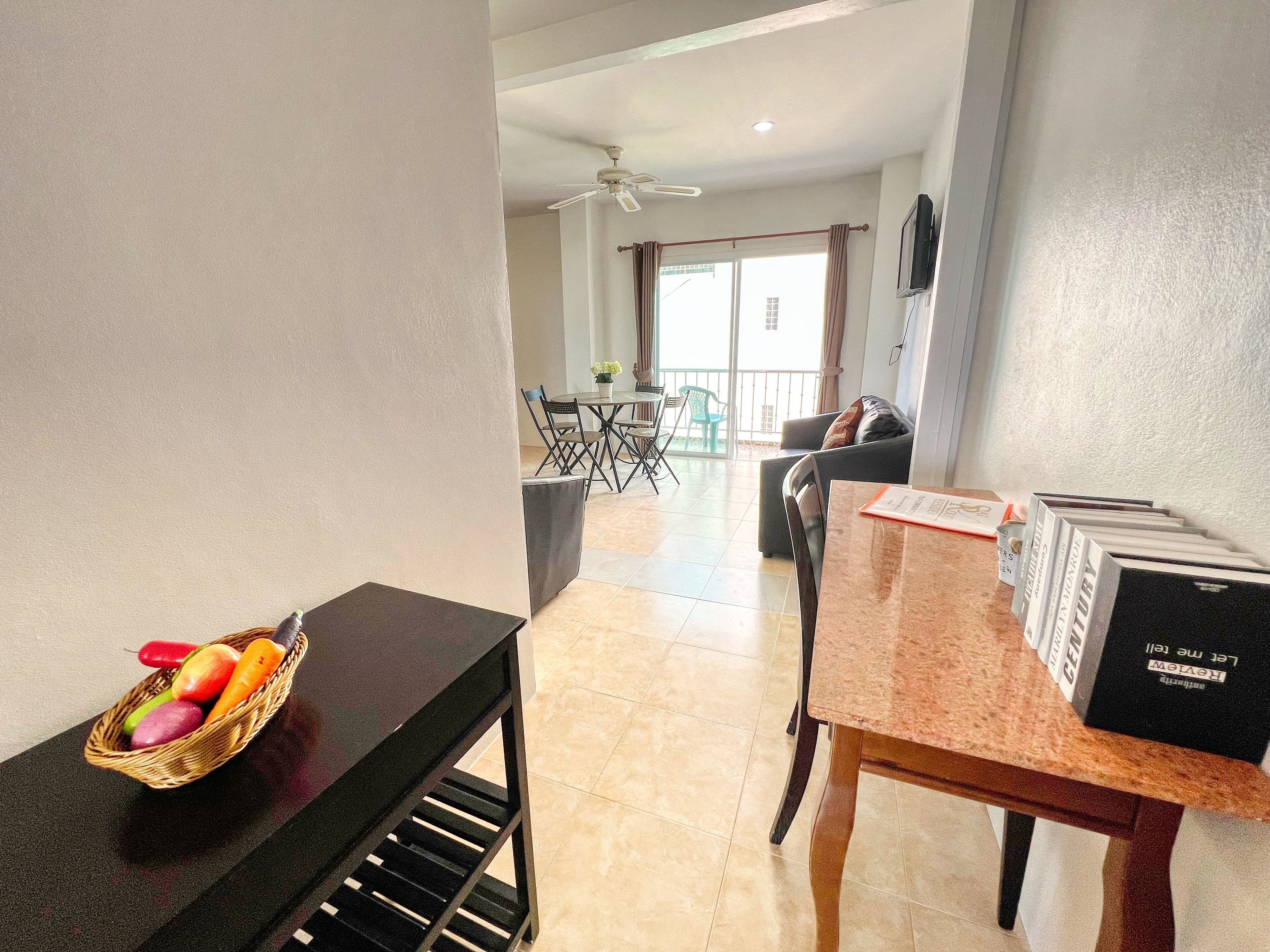 34-cm-Flachbildfernseher mit Satellitenempfang, Fernseher