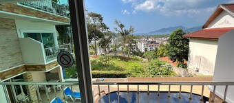 SR Sea View Apartments