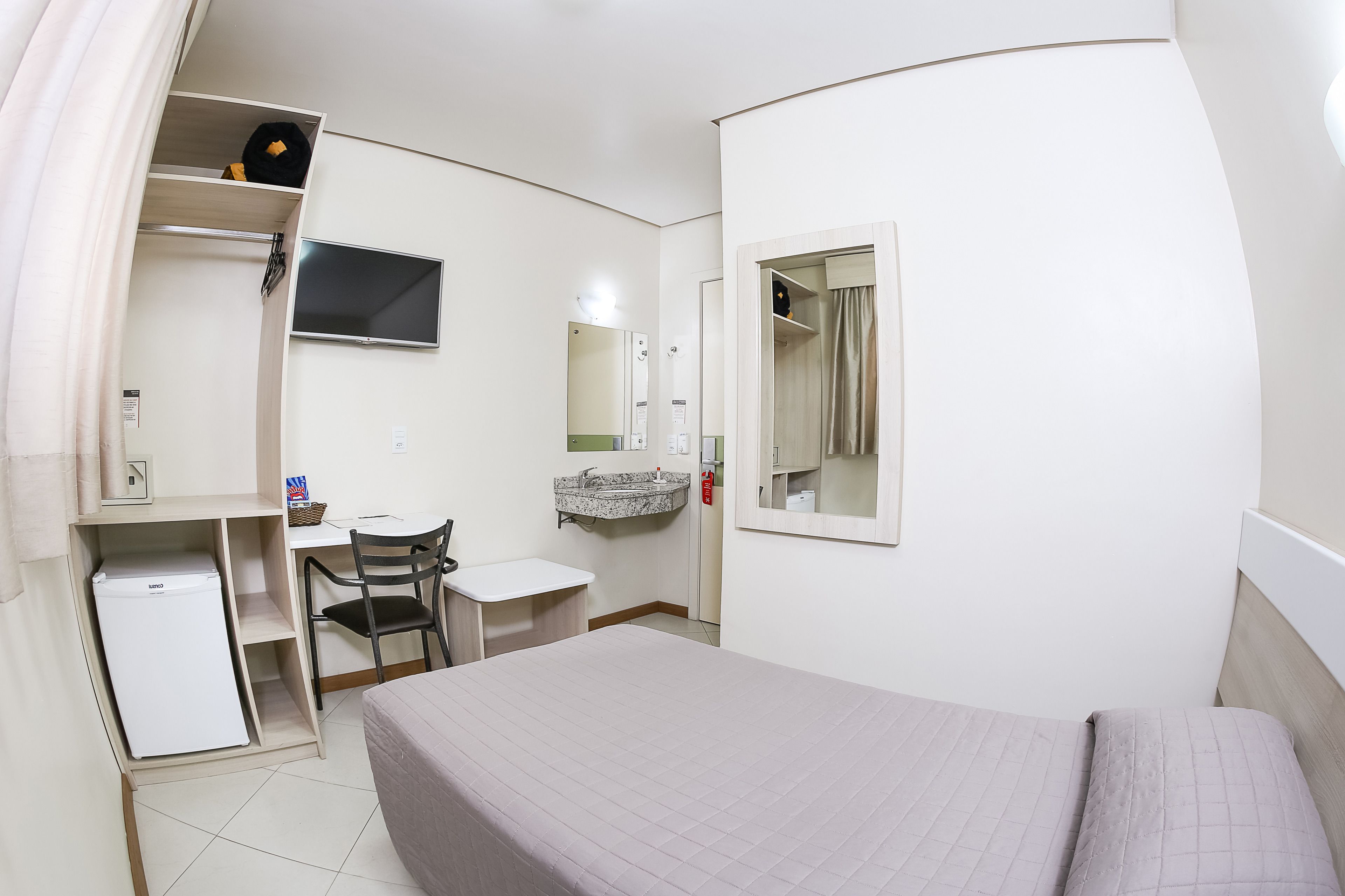 standard single room, 1 single bed | 1 bedroom, minibar, in-room safe, desk