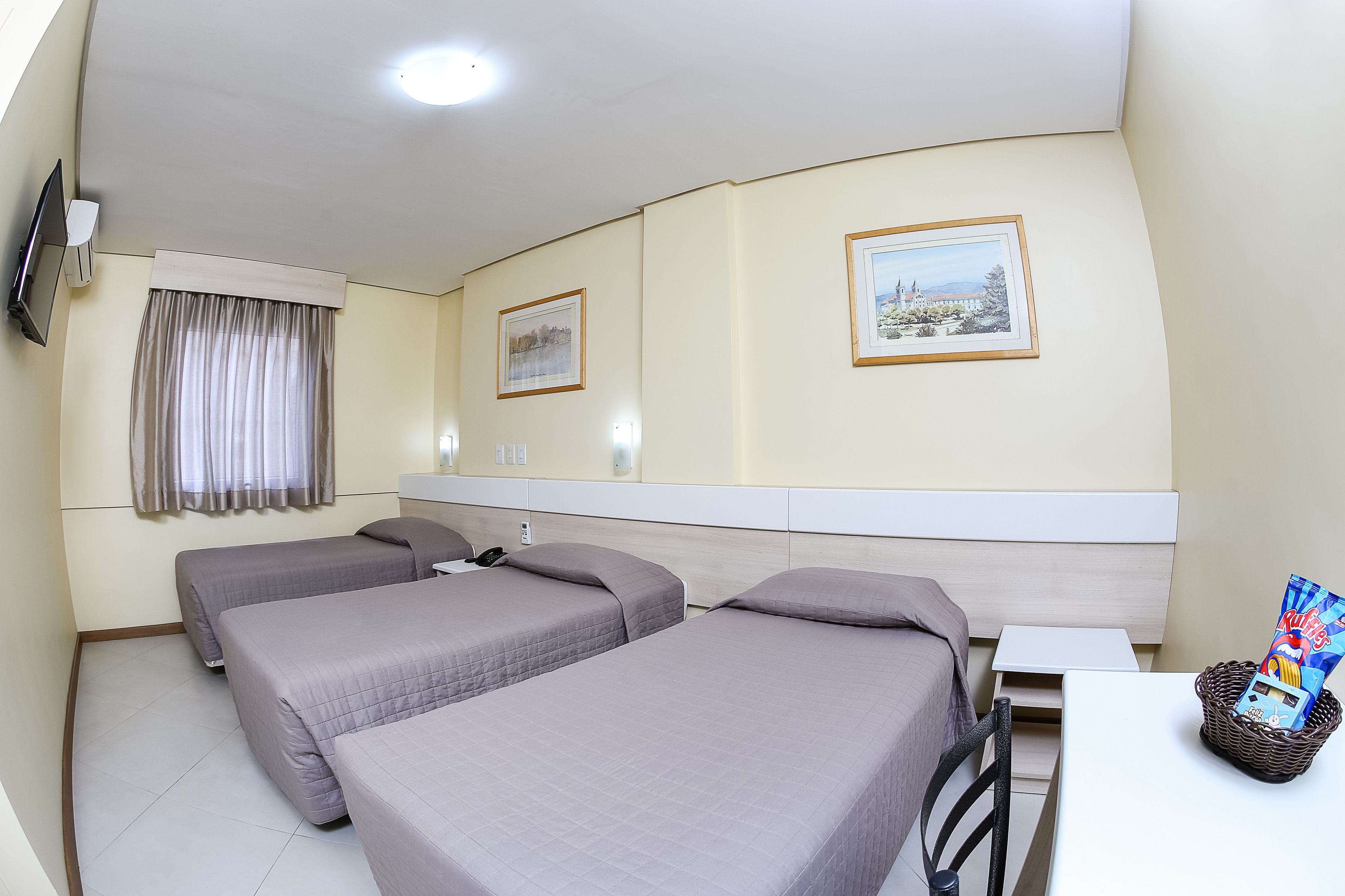 standard triple room, 3 single beds | 1 bedroom, minibar, in-room safe, desk