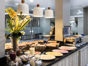 Petit déjeuner buffet compris tous les jours