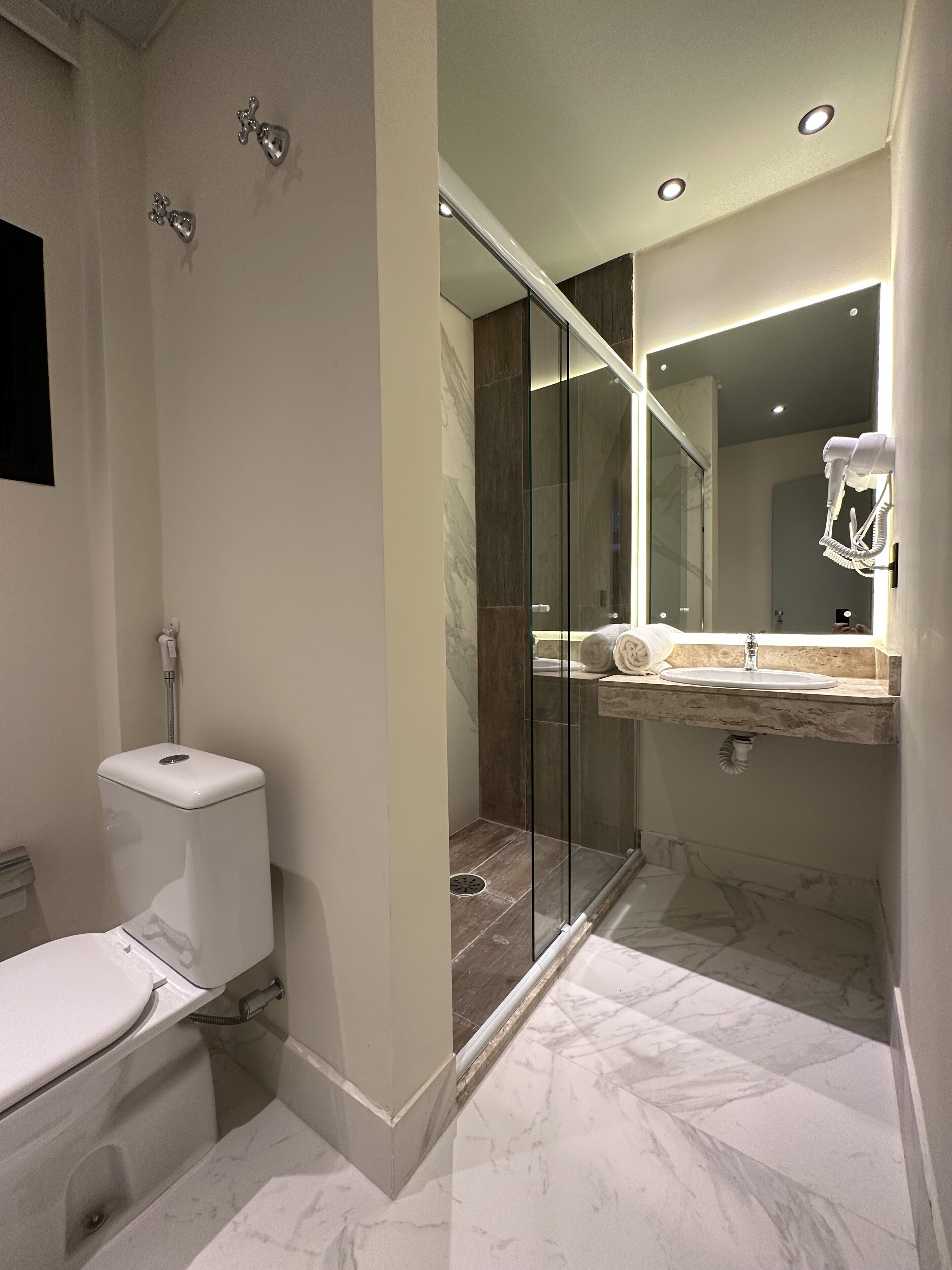 Suite Presidenziale, 1 letto king, non fumatori, idromassaggio | Bagno | Asciugacapelli, asciugamani, sapone, shampoo