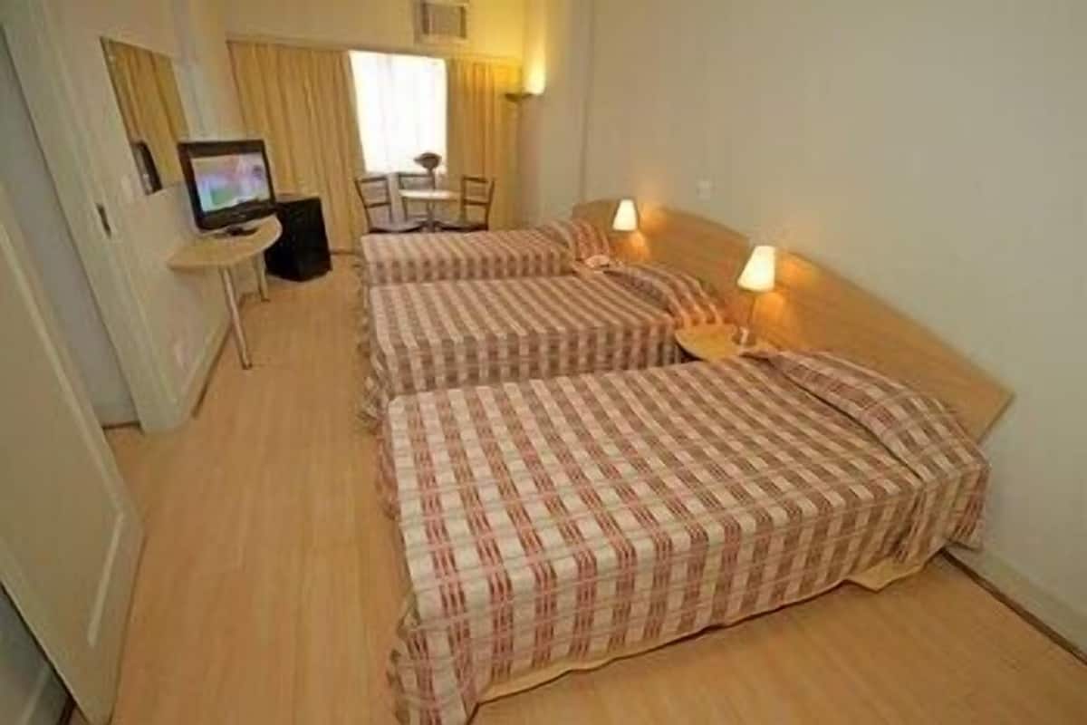 Minibar, coffres-forts dans les chambres, ameublement personnalisé