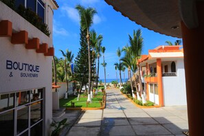 Exterior detail - Hotel Surf Olas Altas (Puerto Escondido)