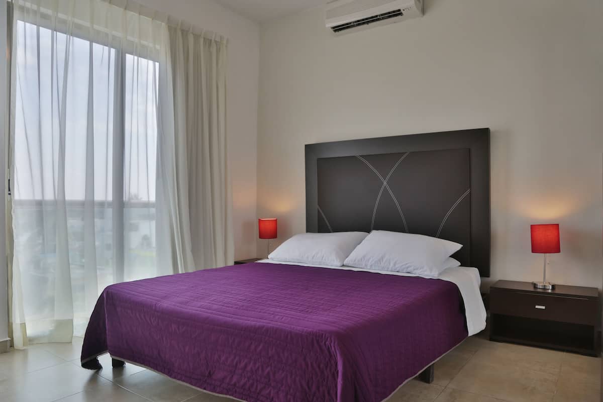 Standard Apartment, 1 Queen Bed, Tower | 1 bedroom, in-room safe, blackout drapes