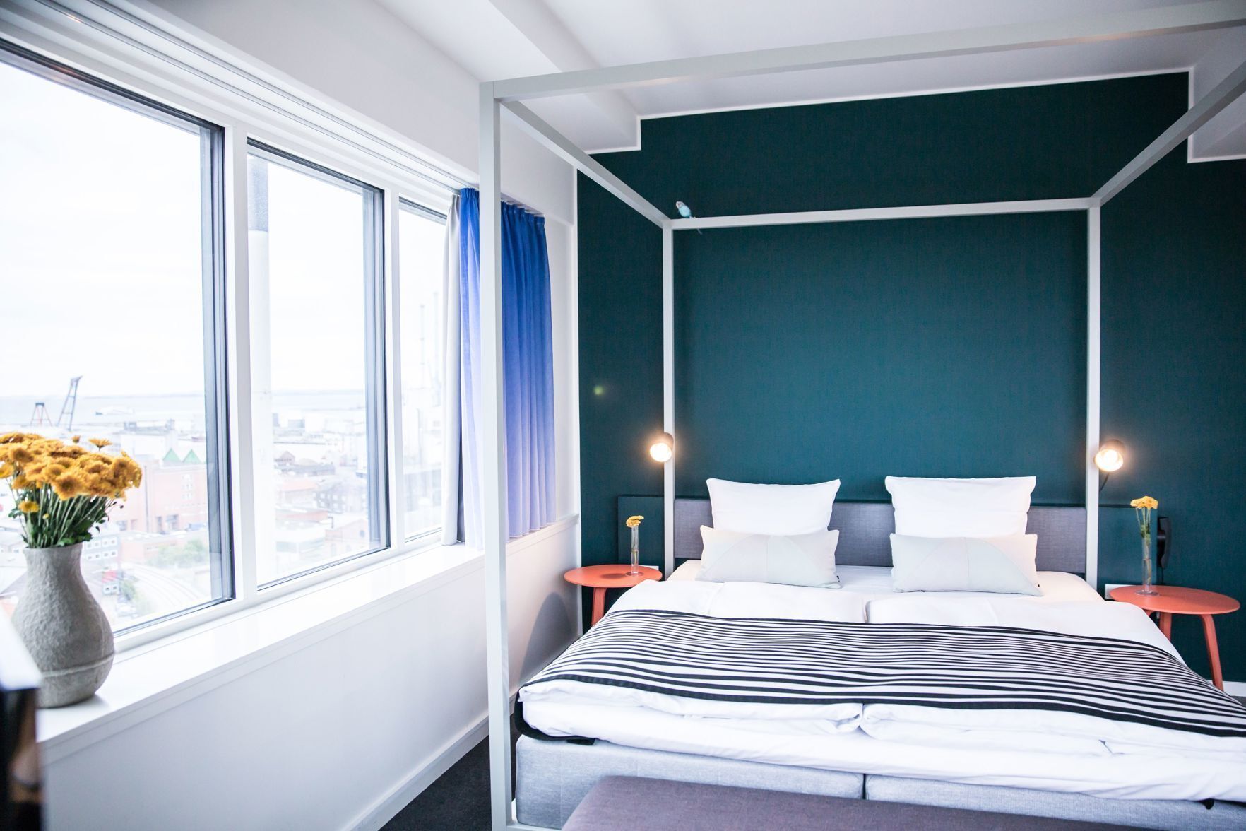 Premium bedding, in-room safe, individually decorated