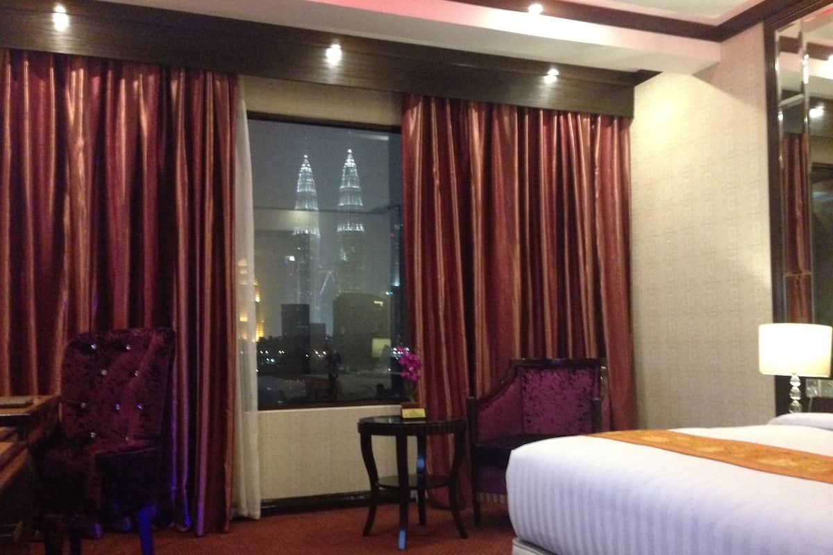 Pillow-top beds, minibar, in-room safe, desk