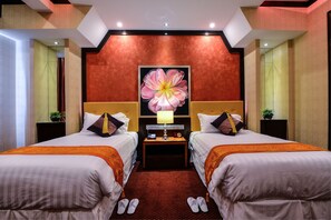 Pillow-top beds, minibar, in-room safe, desk - The Ttanz Hotel (Kuala Lumpur)