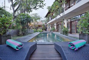 Outdoor pool, pool loungers - The Studio (Seminyak)