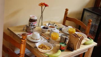 Frokost (GBP 5 per person)