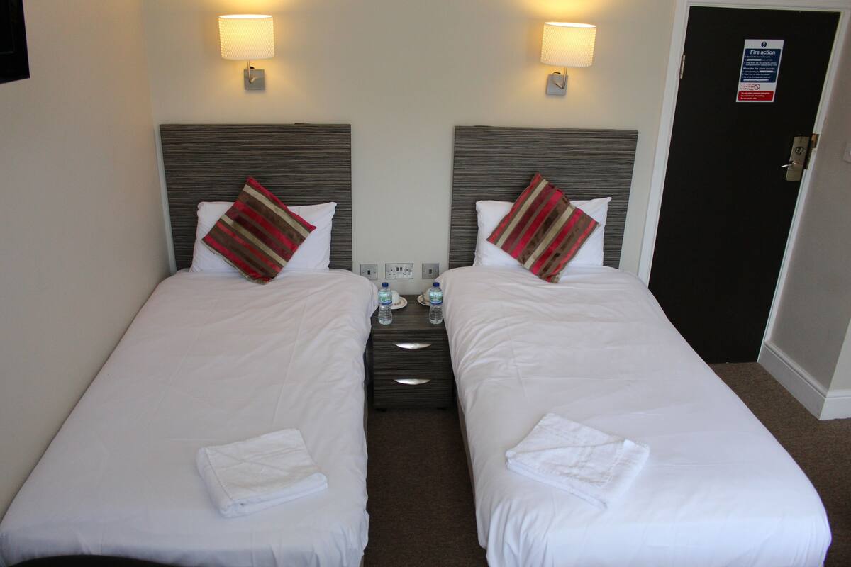 In-room safe, desk, soundproofing, iron/ironing board (on request)