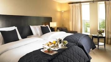 Deluxe Twin Room | Premium bedding, in-room safe, desk, soundproofing