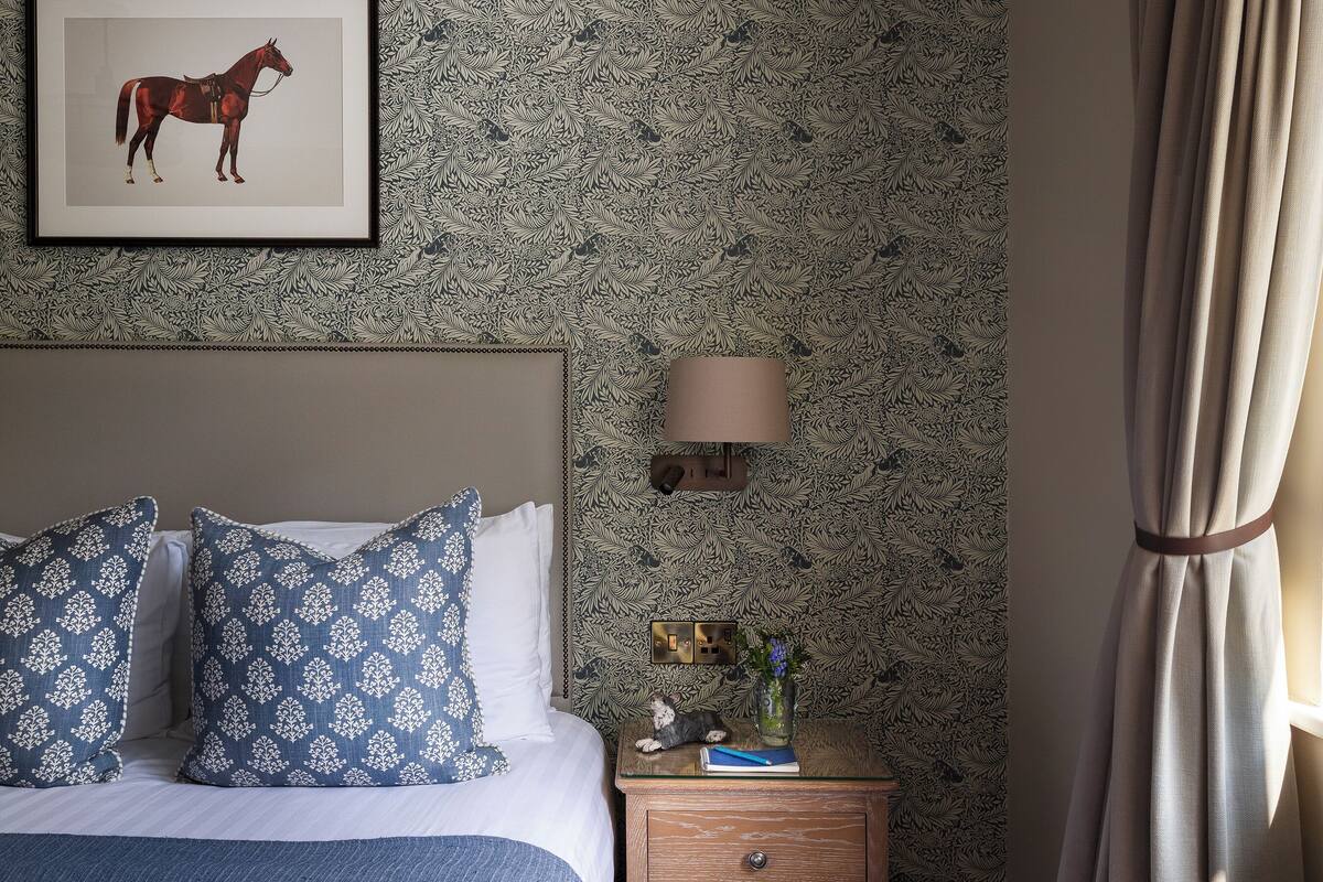 premium bedding, in-room safe, desk, soundproofing