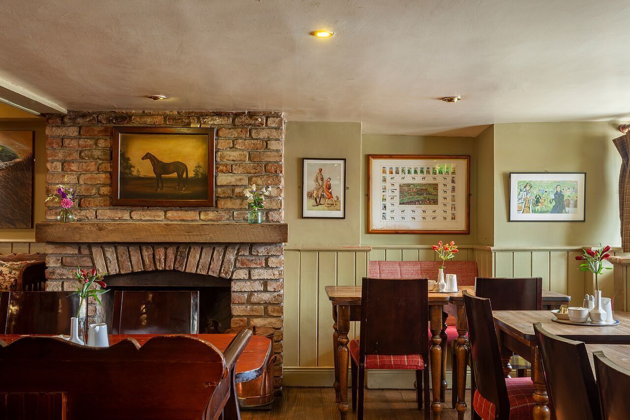 Photo - Horse & Jockey Hotel