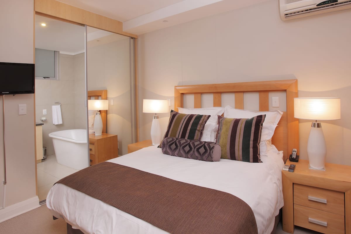 Lux One Bedroom Apartment | Cuisine privée