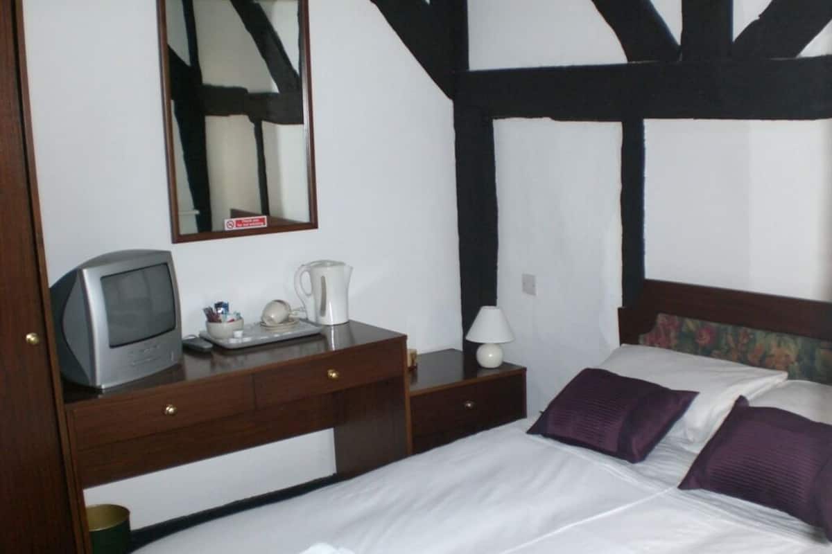 Twin Room, Ensuite (Room Only)