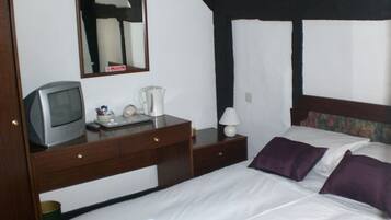Twin Room, Ensuite (Room Only)