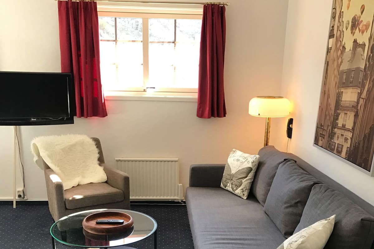 Standard Quadruple Room | Desk, iron/ironing board (on request), rollaway beds (surcharge)