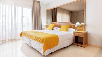 Studio | Blackout drapes, travel crib, WiFi, bed sheets