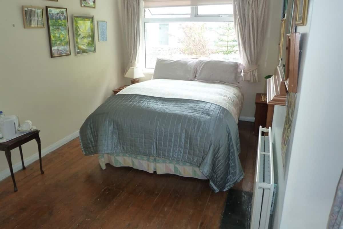 Tweepersoonskamer, gedeelde badkamer