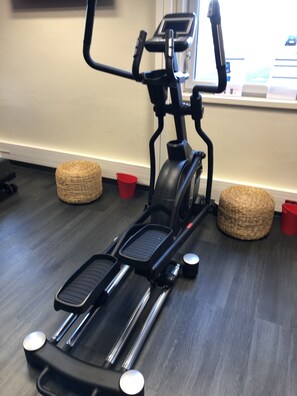 Fitness facility - ibis Saint Genis Pouilly Genève (Saint-Genis-Pouilly)