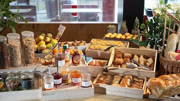 Daily buffet breakfast for a fee