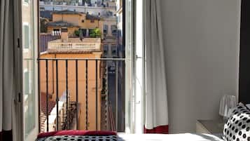 In-room safe, iron/ironing board, free cots/infant beds, travel cot