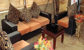Khu tiếp khách ở sảnh