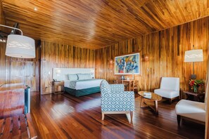 Gulf view King | Premium bedding, in-room safe, individually decorated